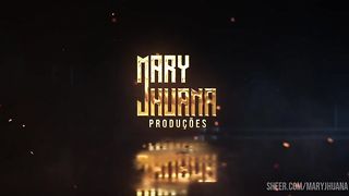 Bbw escondida no banheiro mostra seu plug no cuzinho - Mary Jhuana