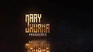 Bbw escondida no banheiro mostra seu plug no cuzinho - Mary Jhuana