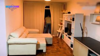 ANA RESOLVE MOSTRAR AO NOSSO CONVIDADO A VISTA DO NOSSO APARTAMENTO...