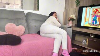 CHUBBY GIRL FARTING IN PAJAMAS WHILE WATCHING TV VOYEUR