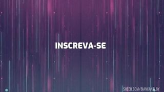 Madrasta na cozinha de shortinho