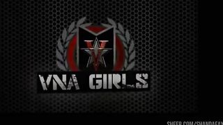 World Famous Milf Sara Jay Jumps Jessica Rayne's Beautiful Bare Bones!