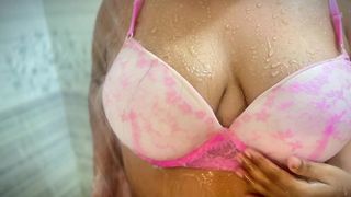 HOT MUSLIM EGYPTIAN ABYA & NIQAB MILF GIRL SHOWERING IN PUBLIC TOILET & MASTURBATION