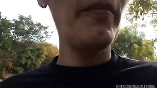 Putinha fez um boquete de graca em mim no meio da rua ,nao pude resistir e depois me ferrei porque minha esposa descobriu por causa deste video que deixei ela gravar