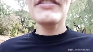 Putinha fez um boquete de graca em mim no meio da rua ,nao pude resistir e depois me ferrei porque minha esposa descobriu por causa deste video que deixei ela gravar