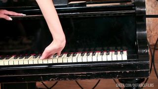 Tomina Steel Gets Assfucked