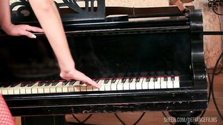 Tomina Steel Gets Assfucked