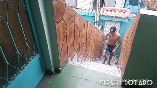 Fui cobrar uma divida ao meu amigo e a esposa dele pagou com o cuzinho