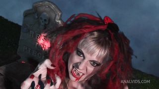 Tyler Faith And Foxy Are Very Hungry