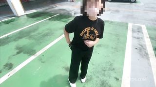 大◯生彼女と2人のエッチするシーツを買いにドンキに行ってスタバデート。最後は激しくえっちする大◯生カップル。