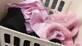 Kit Lee And Kat Lee Big Tit Toy Play With Lesbian Cindy Behr