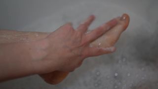 HIDIHEAVENTOOSH - SOAPY TOES