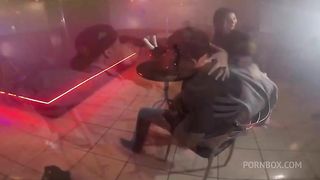 show de sexo e suruba no meio da festa