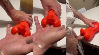 TESTEI O BRINQUEDO QUE GANHEI DA MINHA AMIGA