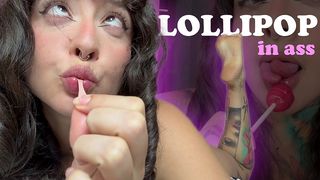 GIRL WITH SPLIT TONGUE LICKS A LOLLIPOP AND PUTS IN ASS