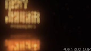 Gozei na sacada com brinquedo no cuzinho - Mary Jhuana
