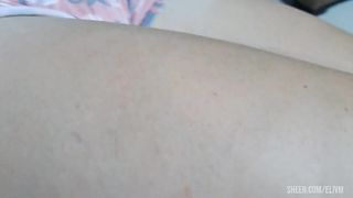 paso todo el dia manoseando a mi hijastra