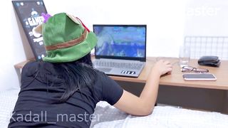 Namorado Nerd nao deixa namorada jogar e grava o sexo - Wine Flame