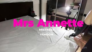 TATTOO MISTRESS FUCKS SUB SLAVE WITH A BIG STRAPON. LOOK AS I STRETCHED YOUR ANAL HOLE.