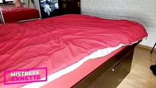 STEP SISTER DESTROYS HER BOTTOM BROTHER'S ANAL. THIS ANAL HOLE HOLDS MY BLACK GLOVES PERFECTLY.