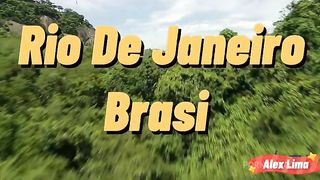 Minha primeira experiencia com uma trans nifetinha de 18 anos