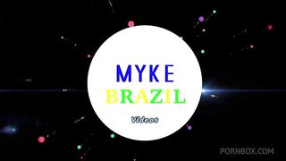 Eu fui em um motel encontrar com uma atriz gostosa ela e Alessandra Marques ela e uma delicia ela pediu pra gosar na boca dela