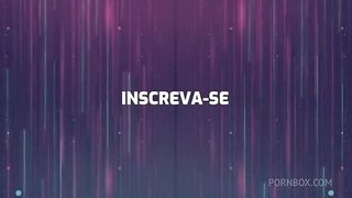 Peguei o digital influencer famoso