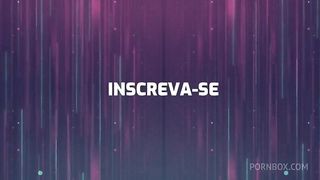 Peguei o digital influencer famoso