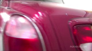 Dude Keeps His Shirt And Tie On While Fucking Woman In And On Car
