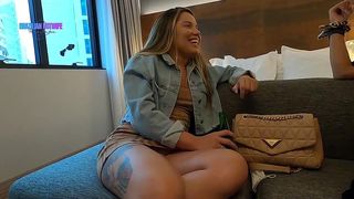 RECEBENDO A YASMIN MINEIRA EM SAO PAULO PARA UMA PUTARIA BEM GOSTOSA...