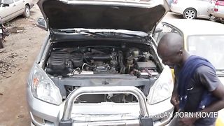 The mechanic and his client caught having sex publicly at the vehicle garage in front of the other clients in the hot sun with his big and long cock in public on Formens