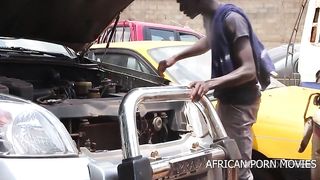 The mechanic and his client caught having sex publicly at the vehicle garage in front of the other clients in the hot sun with his big and long cock in public on Formens