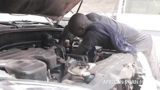 The mechanic and his client caught having sex publicly at the vehicle garage in front of the other clients in the hot sun with his big and long cock in public on Formens