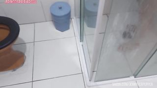 jennyfer no banho fica mas gostosa