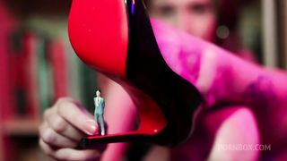 Giantess foot worship