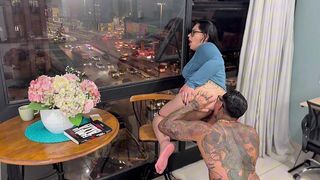 METENDO PICA NA MINHA ESPOSA NA JANELA