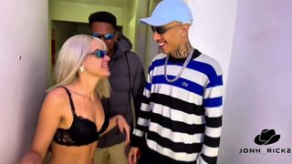 MARCAMOS UMA PUTARIA E TODO MUNDO QUIS CAIR DE BOCA EM MIM