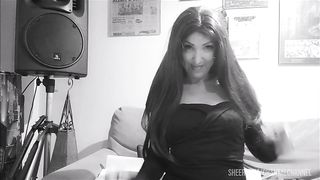 hot great Morticia Addams sexy cosplay