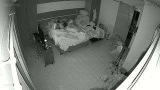 TRISAL FLAGRADO EM MOMENTOS INTIMOS