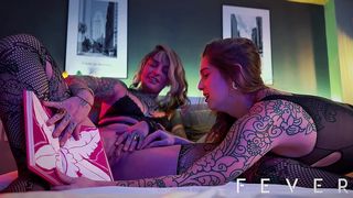 SESSAO DE DILDO DUPLO: EU E MINHA MELHOR AMIGA CAVALGANDO SINCRONIZADAS - PARTE 1 (DREAD HOT E DHARA CRYSTALLI)