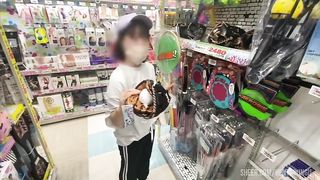彼氏の部屋でお昼からいちゃいちゃしてそのままお互いムラムラしてきて…。