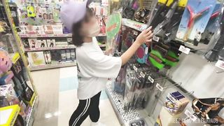 彼氏の部屋でお昼からいちゃいちゃしてそのままお互いムラムラしてきて…。