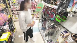 大◯生彼女と休みの日にドンキ行って適当買い物してドライブした後にお昼からいちゃいちゃしてそのままお互いムラムラしてきて…。