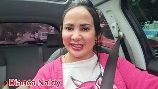 COMHECI UM MACHO NA PRAIA E O SEXO FOI NO CARRO .