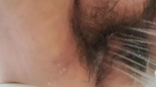 MATURE KILO HAIRY PUSSY WASHING