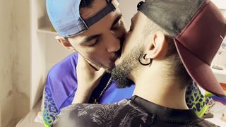 O PUTO PEDIU LEITE NO CUZINHO DEPOIS DA ESCOLA