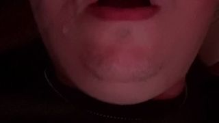 TRAGANDO LECHE CALENTITA