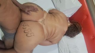 BOTEI 22 CENTIMETROS DENTRO DESSA BBW GOSTOSA