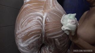 Lesbian Cougar Gets Ass Toyed By Teen Lover