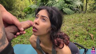 UN CHICO QUE IBA CAMINANDO POR LA FINCA ME VE HACIENDO YOGA Y ME TERMINA FOLLANDO